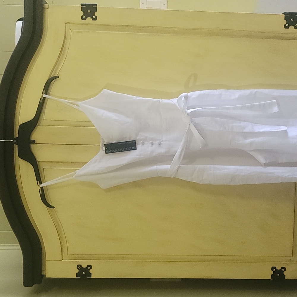 White Banana republic jumpsuit size 0.